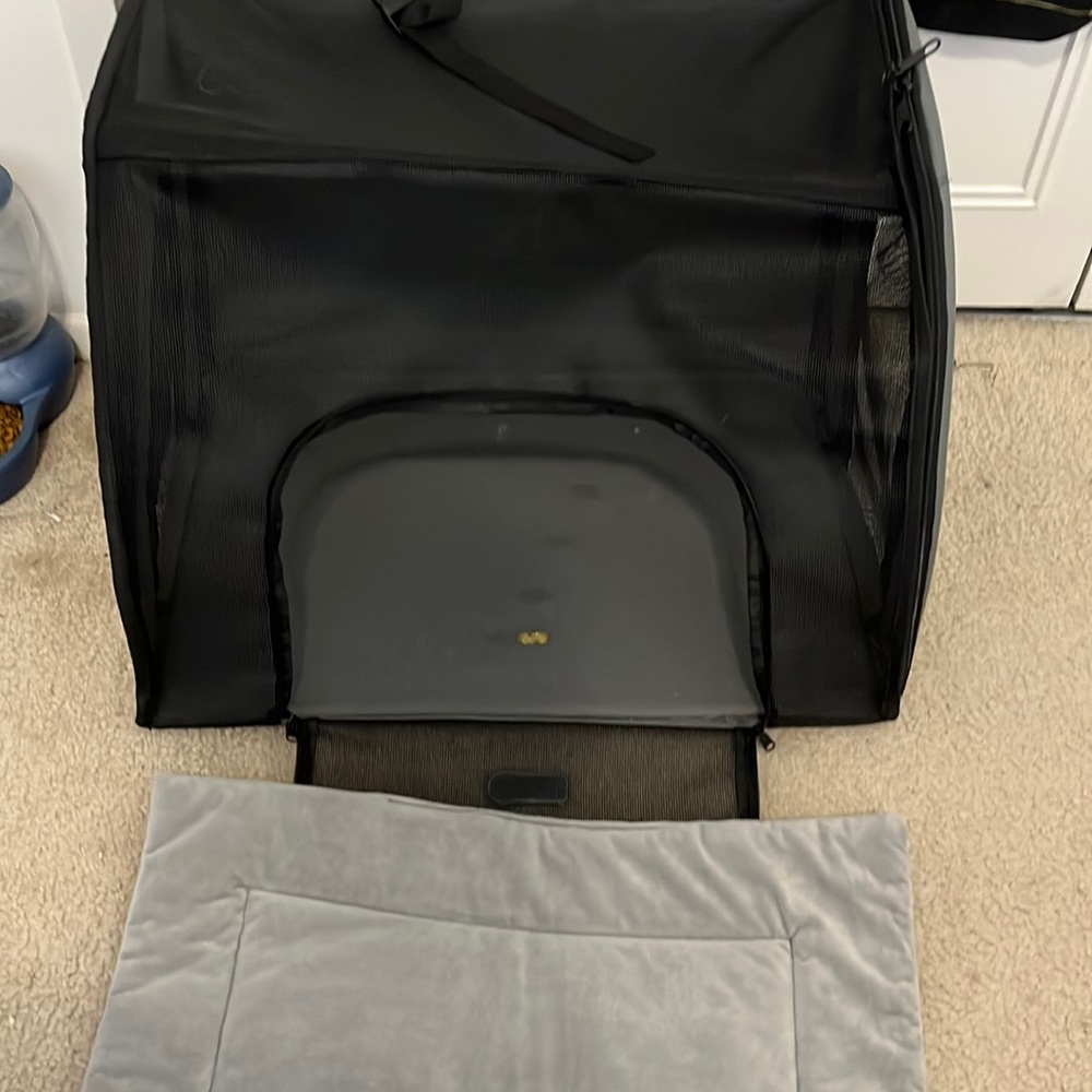 Travel safety carrier pet cats 🐱 dogs 🐶